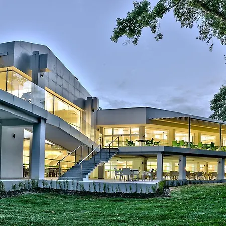 Holidays פארק נופש