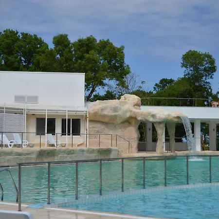 Holidays 普里莫尔斯科